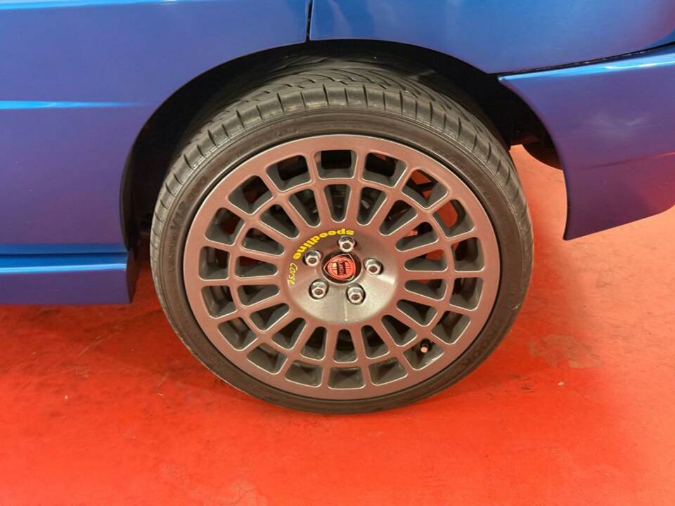 Image 47/50 of Lancia Delta HF Integrale 16V (1994)