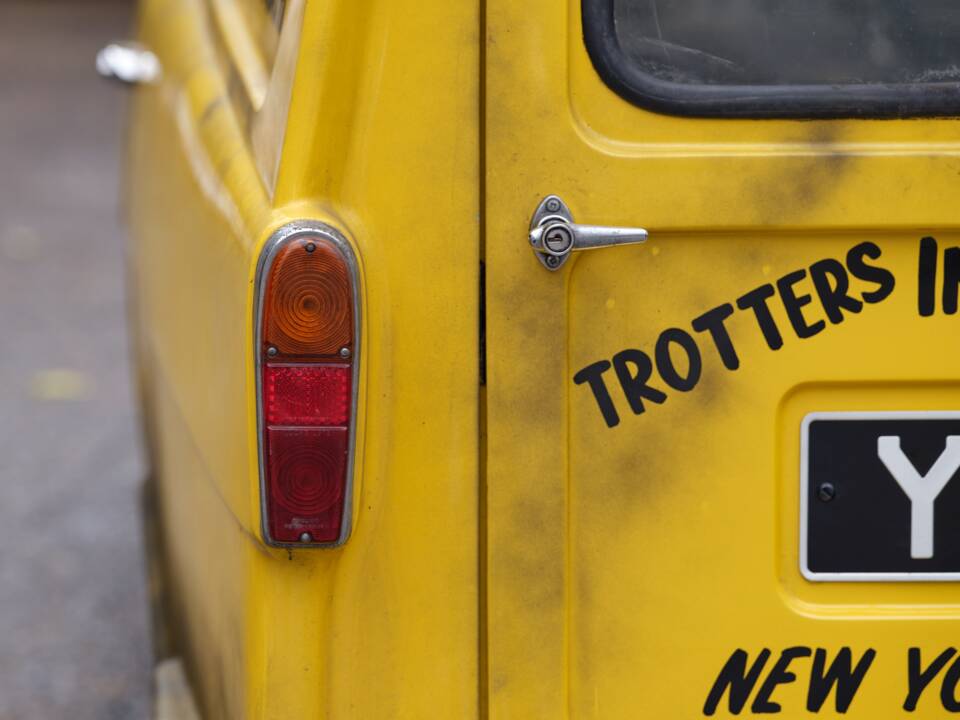 Bild 19/32 von Reliant Regent Van 10cwt (1969)