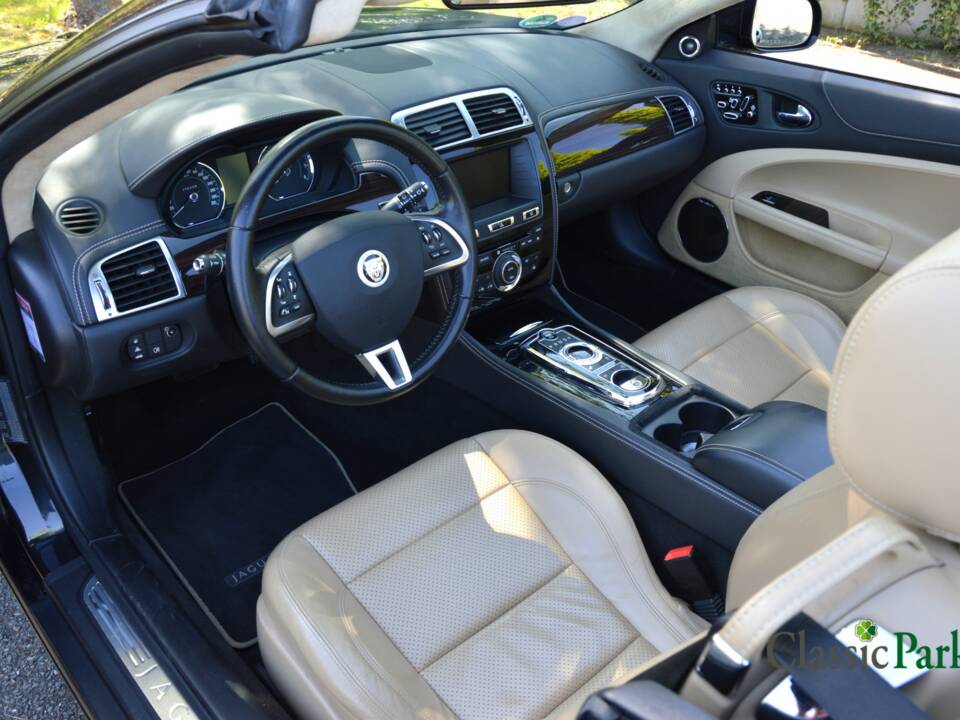 Image 31/50 de Jaguar XK (2012)