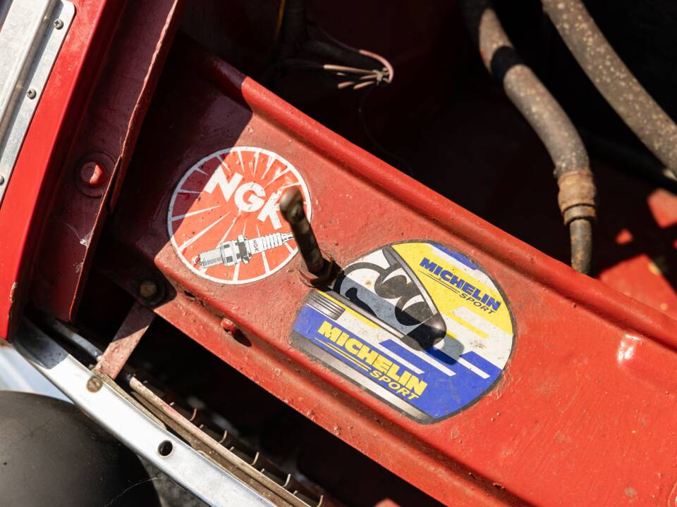 Image 28/50 of MG MGB GT (1970)