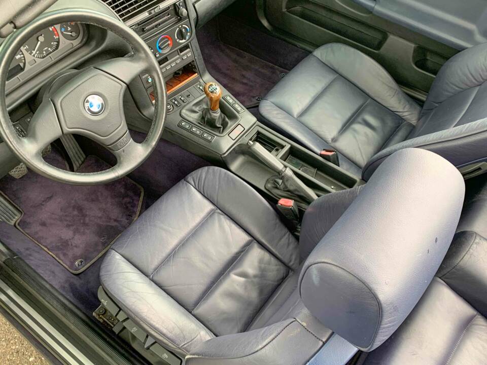 Image 4/5 of BMW 318i (1997)