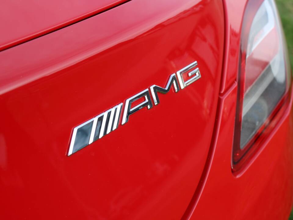 Image 21/57 of Mercedes-Benz SLS AMG (2010)