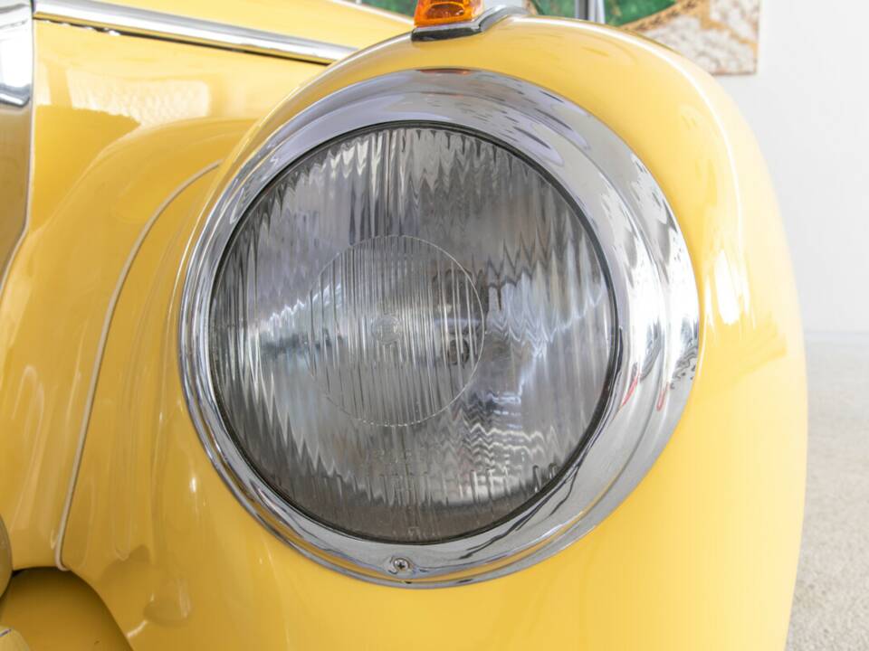 Image 21/45 of Mercedes-Benz 300 S Cabriolet A (1953)