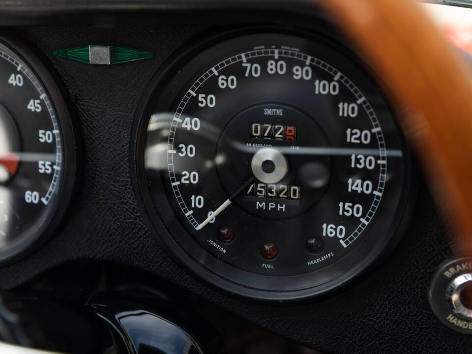 Image 28/44 of Jaguar E-Type 3.8 (1962)