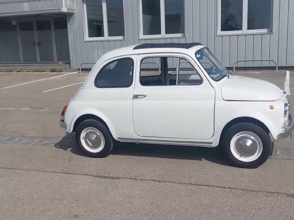 Image 2/8 of FIAT 500 F (1969)