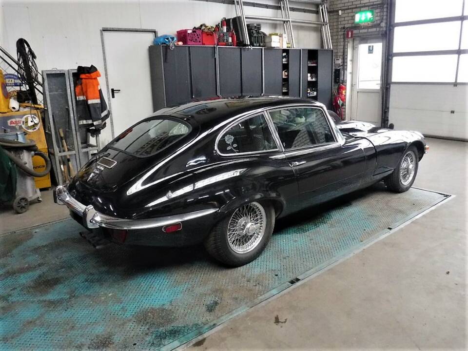 Bild 6/50 von Jaguar E-Type V12 (2+2) (1972)