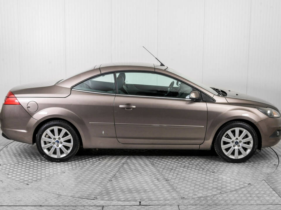 Image 47/50 of Ford Focus CC 2.0 (2008)