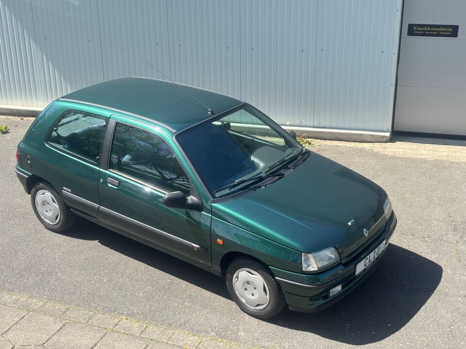 Bild 6/24 von Renault Clio I 1.2 (1995)