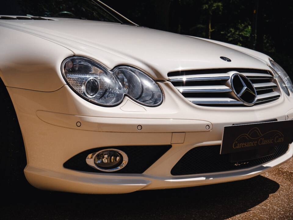 Imagen 15/25 de Mercedes-Benz SL 550 (USA) (2007)