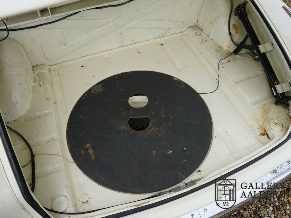 Image 43/50 de Borgward Isabella Coupe (1957)