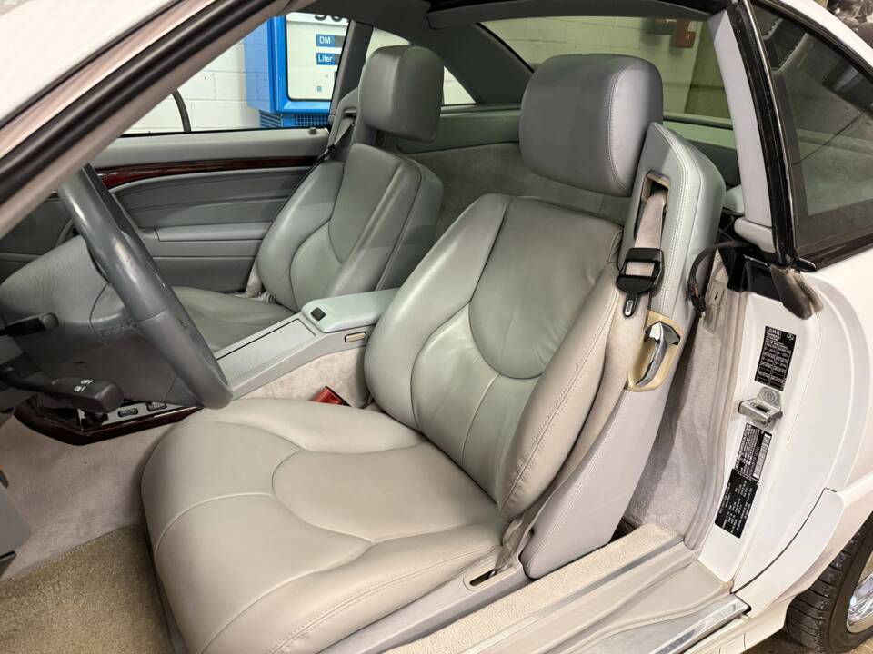 Image 8/17 de Mercedes-Benz SL 500 (1999)