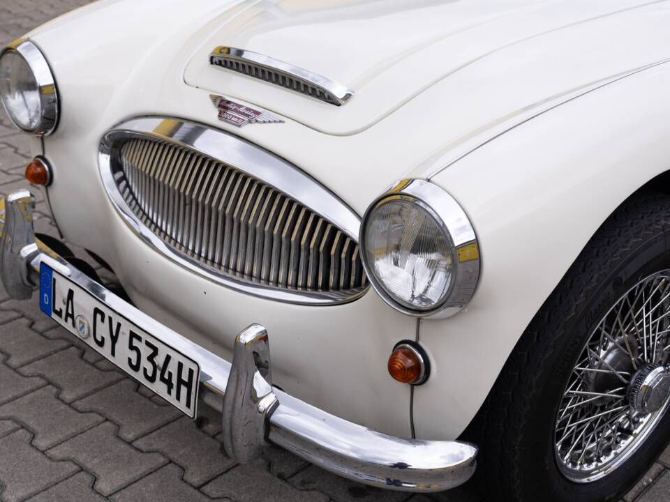 Image 13/72 de Austin-Healey 3000 Mk II (BJ7) (1962)
