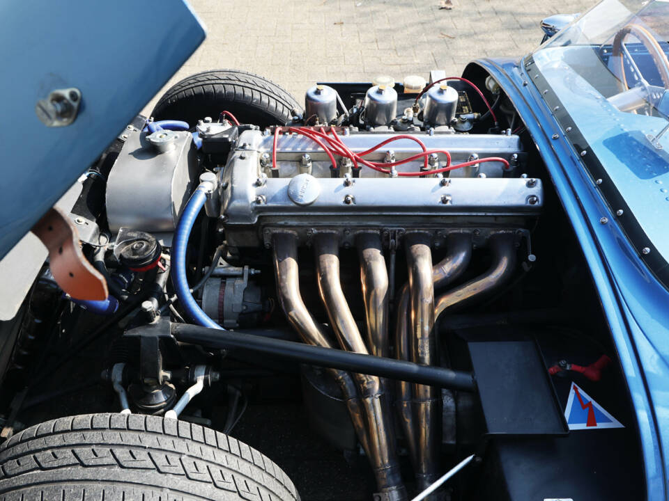 Image 56/60 of Jaguar D-Type (1967)