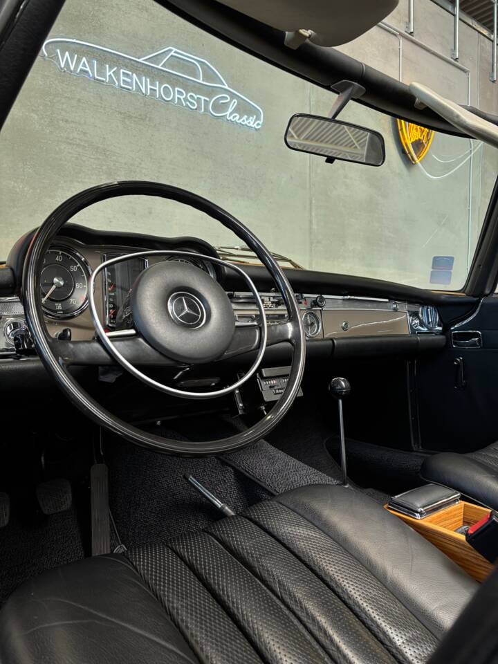 Bild 6/17 von Mercedes-Benz 280 SL (1969)