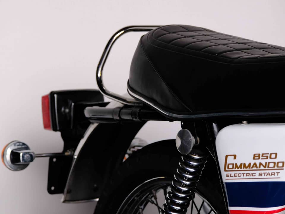 Image 25/83 of Norton 850 MKIII Roadster (1975)