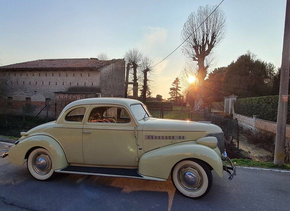 Bild 2/8 von Chevrolet Master Deluxe (1939)