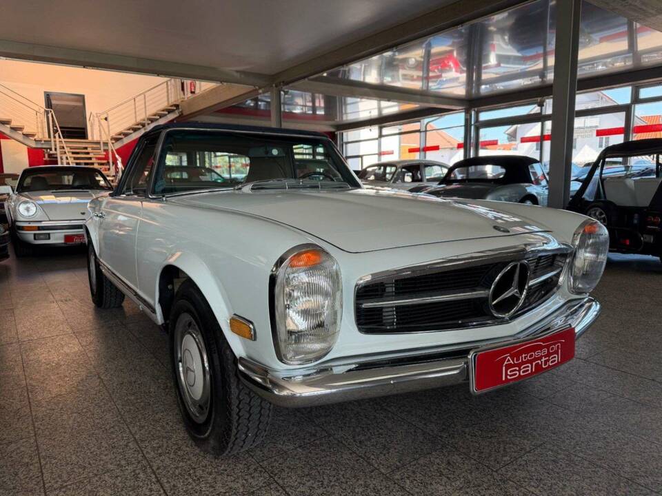 Image 42/42 of Mercedes-Benz 280 SL (1968)