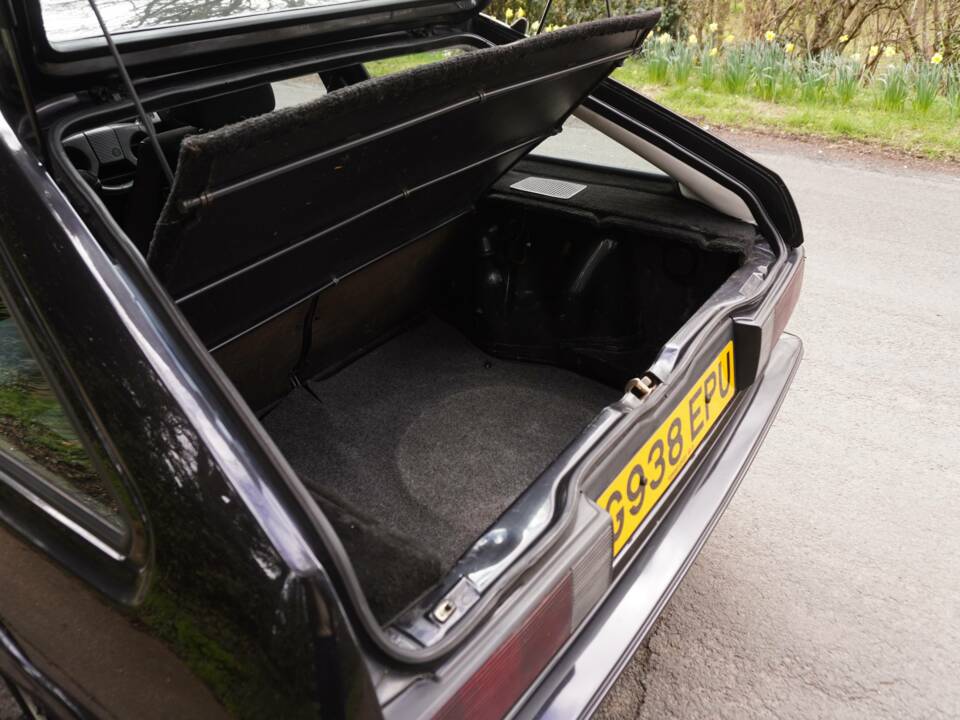 Image 18/18 of Volkswagen Scirocco II GT (1990)