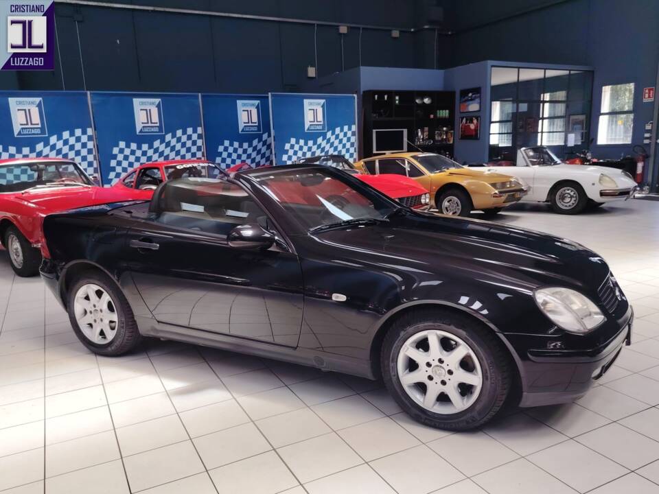 Bild 12/46 von Mercedes-Benz SLK 200 (2000)