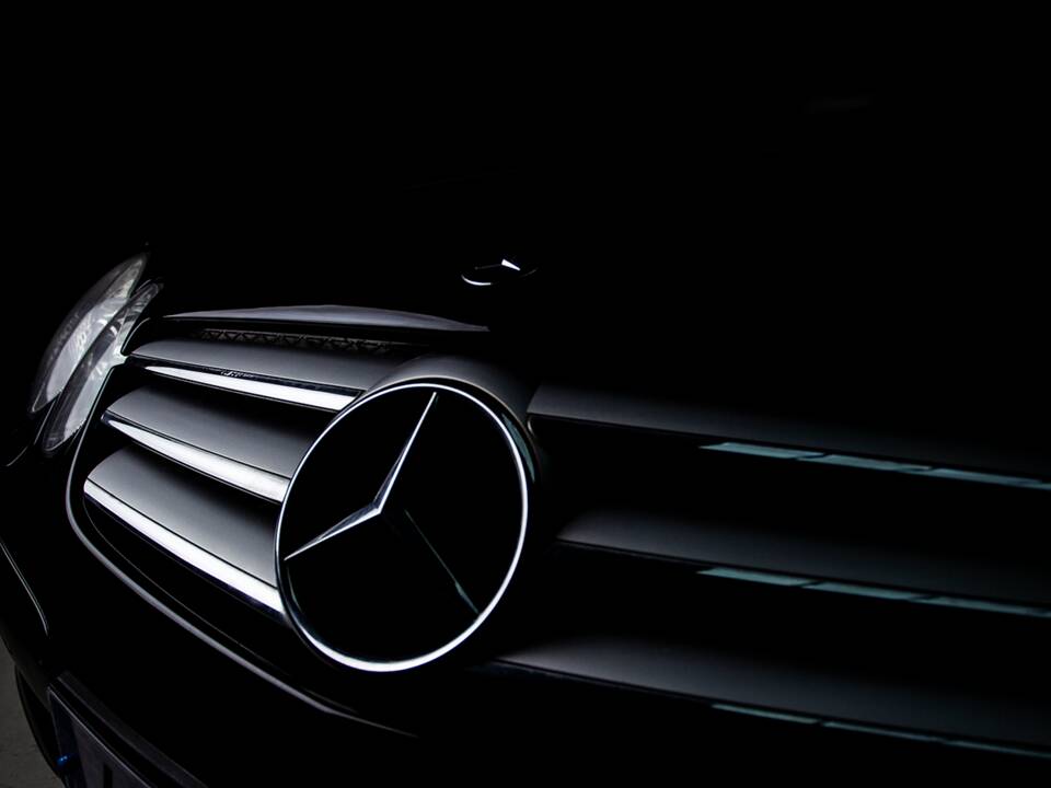 Image 30/36 of Mercedes-Benz SL 500 (2006)