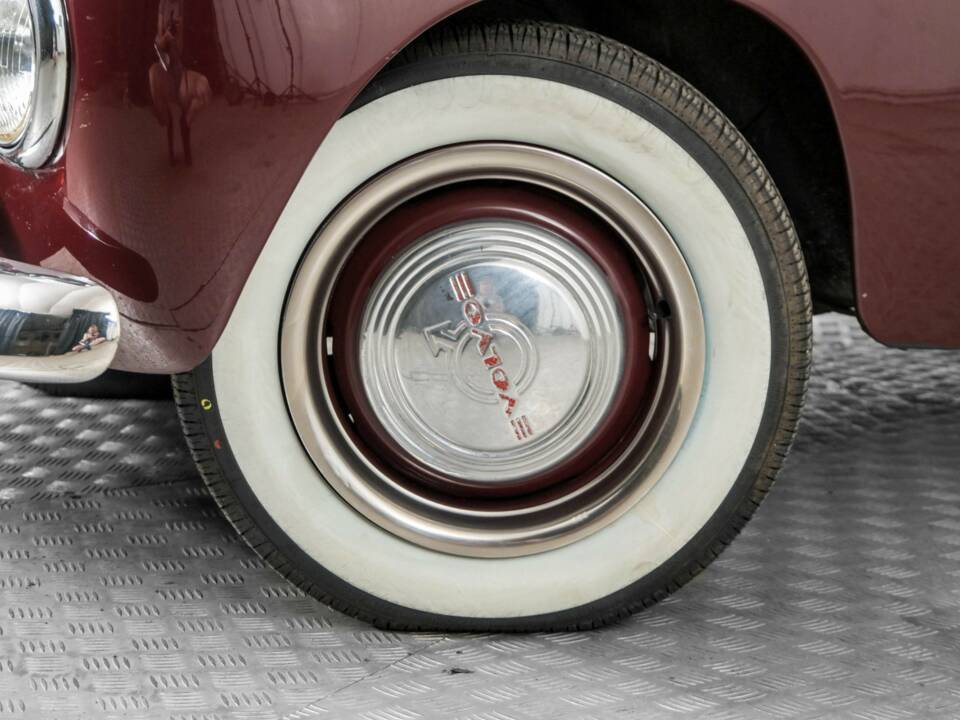 Image 4/50 of Volvo PV 444 (1953)