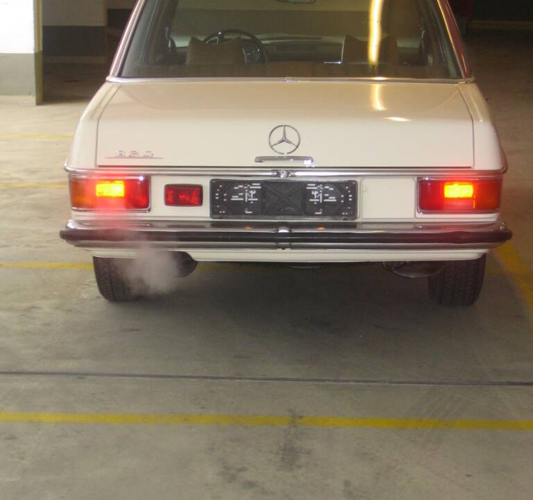 Bild 1/4 von Mercedes-Benz 230 (1971)
