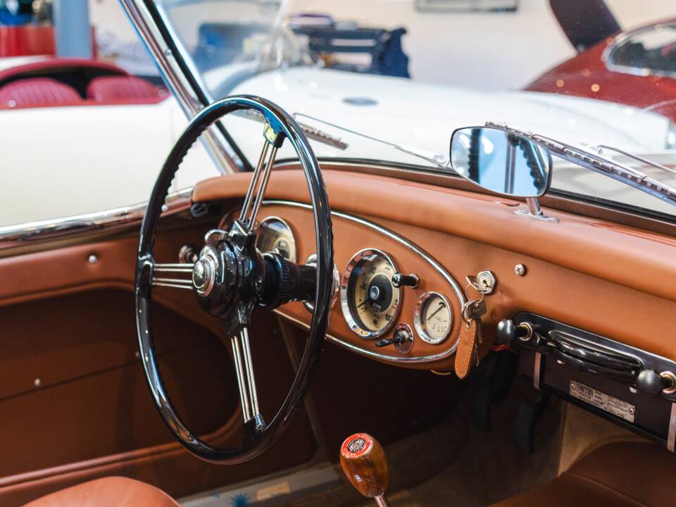 Imagen 26/28 de Austin-Healey 3000 Mk II (BJ7) (1964)