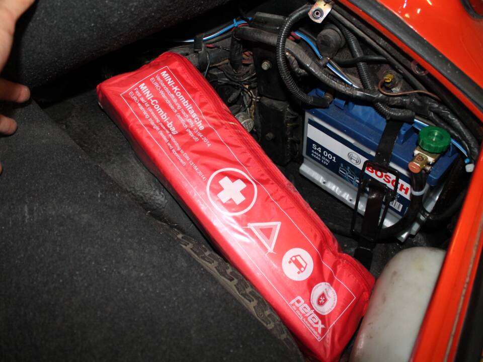 Image 75/79 of Porsche 912 (1969)