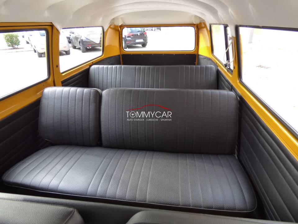 Bild 40/50 von Volkswagen T2b minibus (1974)