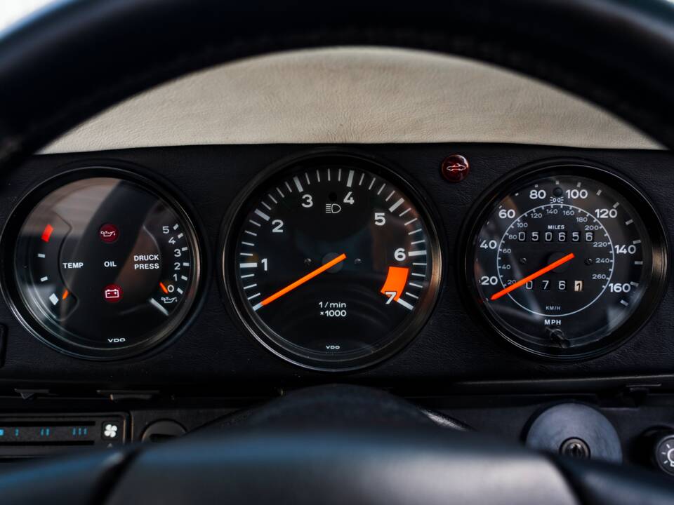Bild 37/60 von Porsche 911 Carrera 3.2 (1987)