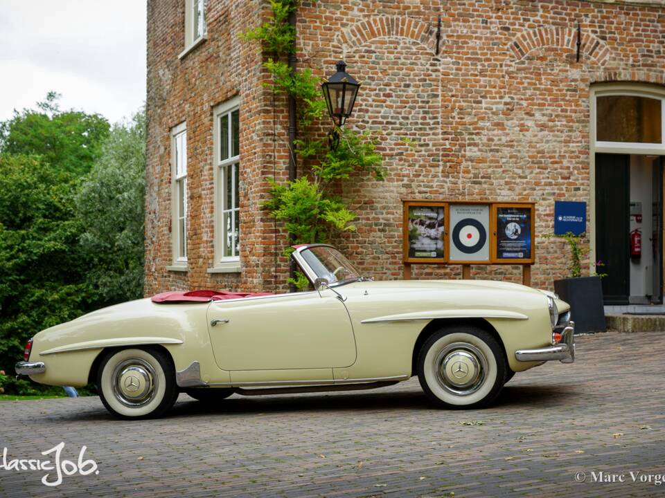 Image 50/61 of Mercedes-Benz 190 SL (1959)