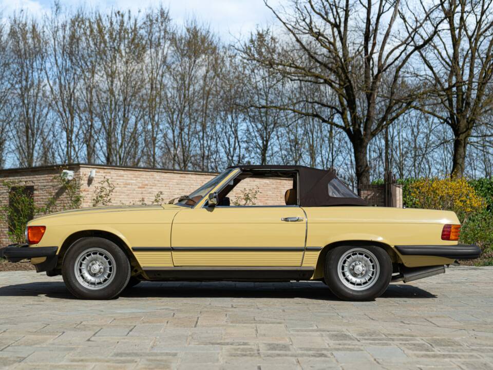 Image 6/50 de Mercedes-Benz 450 SL (1977)