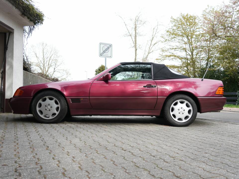 Image 91/95 of Mercedes-Benz 300 SL (1993)