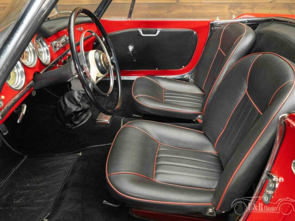 Afbeelding 13/17 van Alfa Romeo Giulietta Spider (1961)