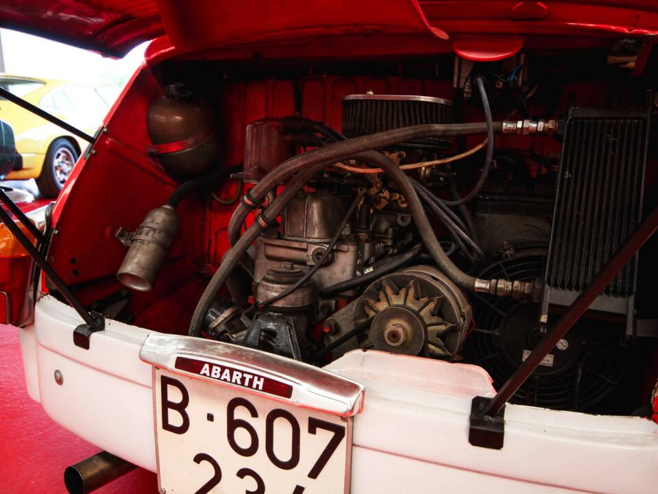 Bild 9/22 von SEAT 600 D (1968)
