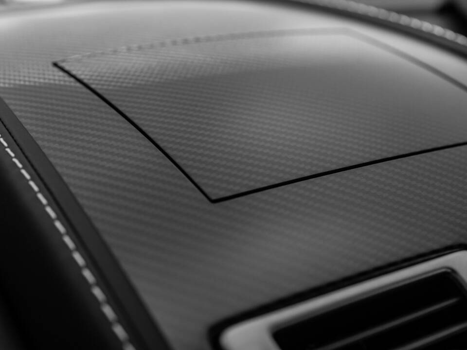 Image 38/59 of Aston Martin DBS (2012)