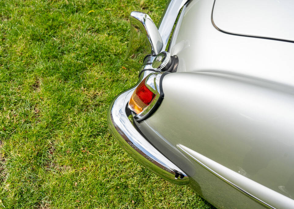 Image 24/30 of Mercedes-Benz 190 SL (1961)