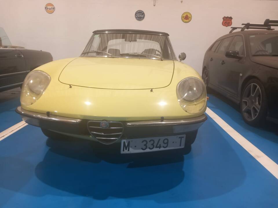 Immagine 8/20 di Alfa Romeo 1600 Spider (1973)