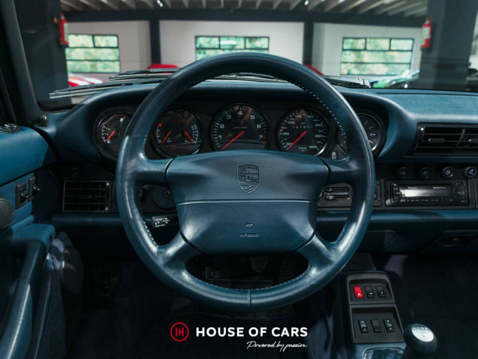 Image 17/25 de Porsche 911 Carrera 4 (1995)