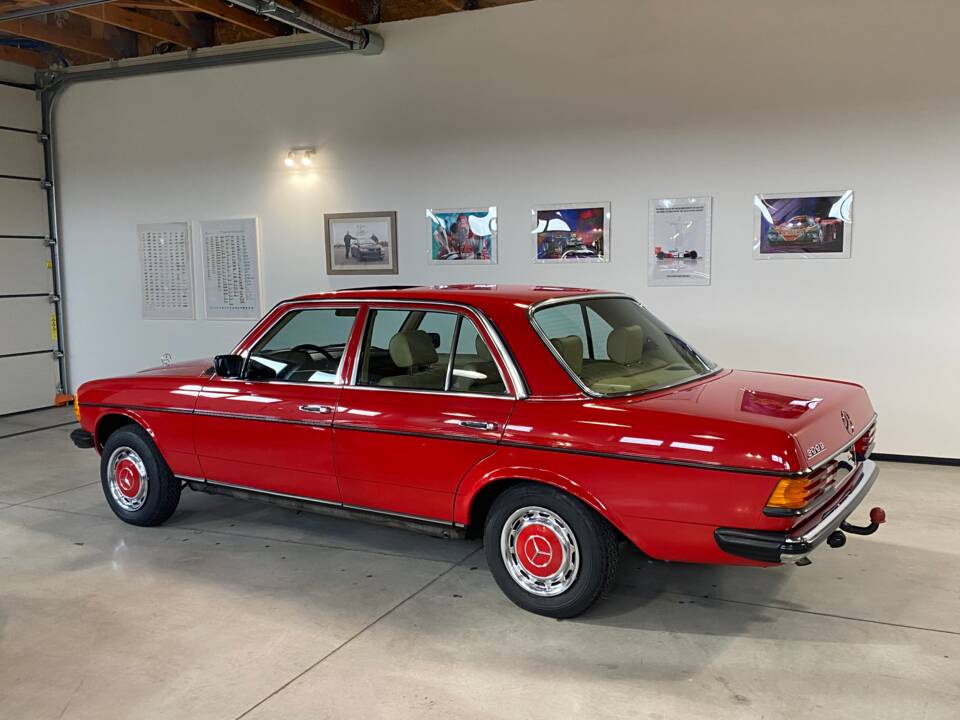 Image 14/100 of Mercedes-Benz 300 D (1983)