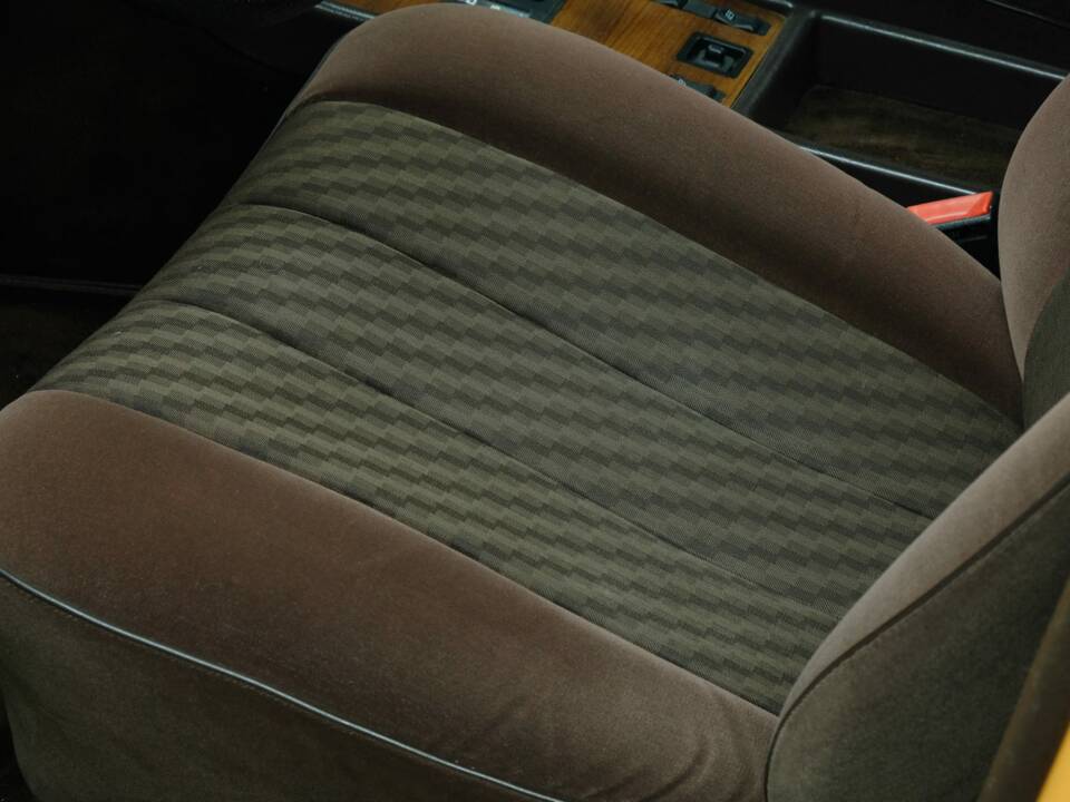 Bild 29/50 von Mercedes-Benz 280 SE (1981)