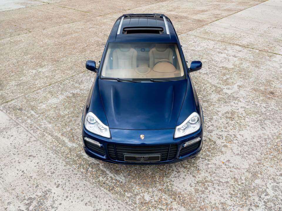 Image 5/25 of Porsche Cayenne Turbo (2008)