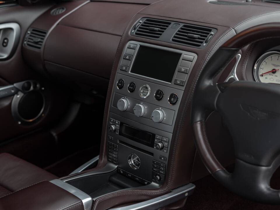 Bild 12/49 von Aston Martin V12 Vanquish S (2007)