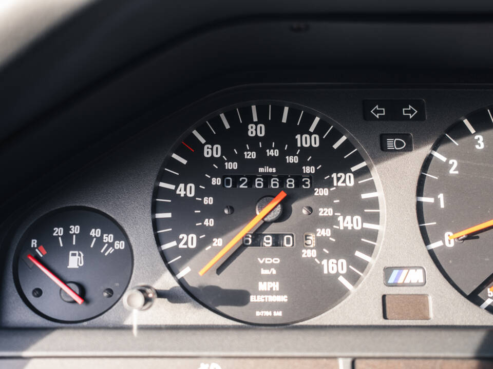 Image 10/50 of BMW M3 Sport Evo (1990)