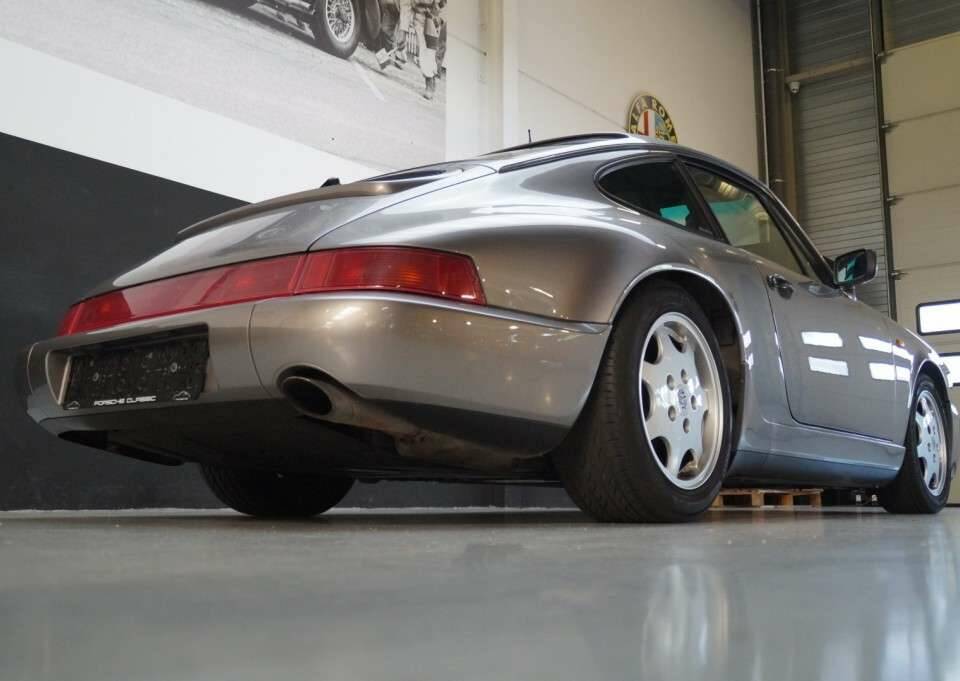 Image 34/50 of Porsche 911 Carrera 4 (1989)