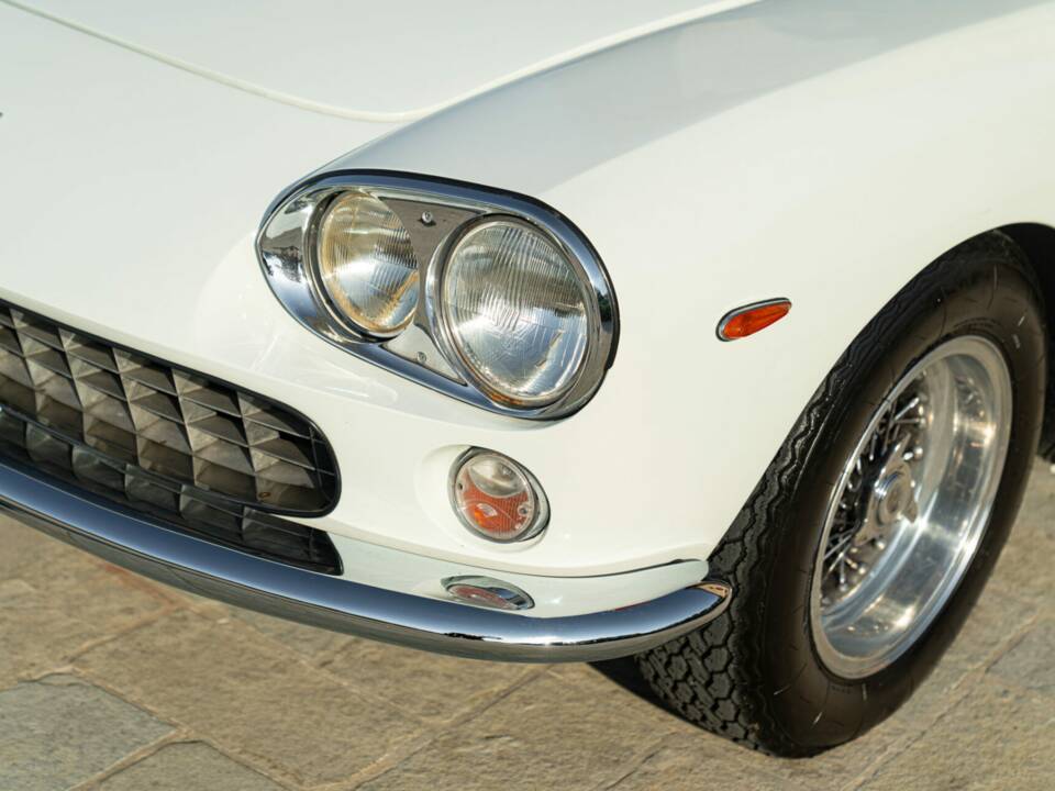 Obraz 12/50 pojazdu Ferrari 330 GT 2+2 (1964)