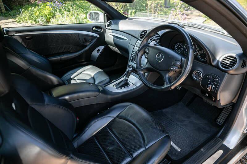 Afbeelding 2/34 van Mercedes-Benz CLK 63 AMG (2007)