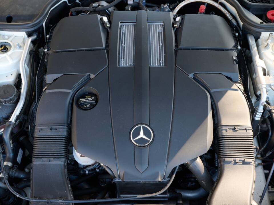 Afbeelding 47/50 van Mercedes-Benz SL 400 (2015)