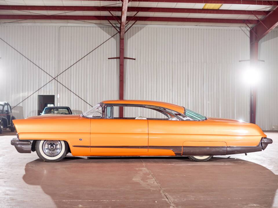 Image 2/34 of Lincoln Premiere Hardtop Coupé (1956)