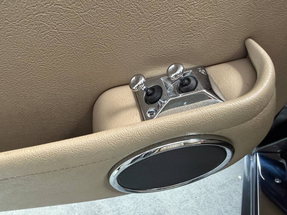 Bild 40/67 von Jaguar XJ 12 (1989)